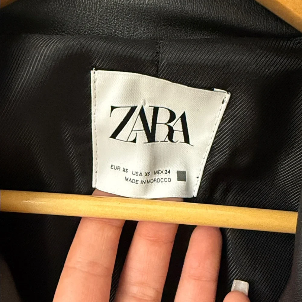 Zara Women’s Black Faux Leather Trench Coat Size XS - Picture 5 of 6